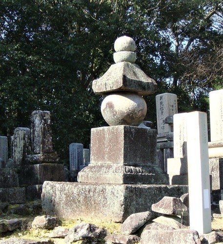 ５五輪石塔西塔（２６－６７０５５）西小墓地 (8).JPG