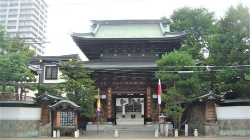 2山門(01-17)(00)中央寺 (4).JPG