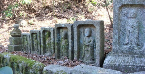 １５箱型地蔵石仏（２６－６７０６９）岩船観音寺跡 (12).JPG