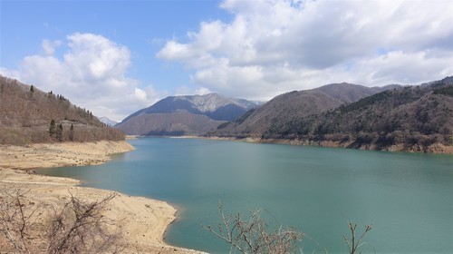 ３御母衣湖（２１－５１７７）蓮勝寺  (2).JPG