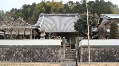 ４薬師堂（左）本堂（２４－１２４８）森紅寺 (2).JPG