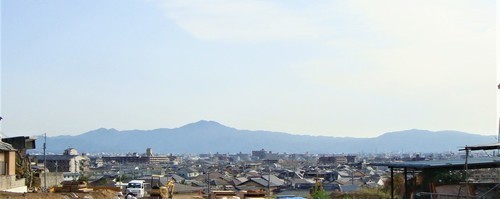 ０周辺から比叡山を望む（２６－５７００４）地蔵院 (2).JPG
