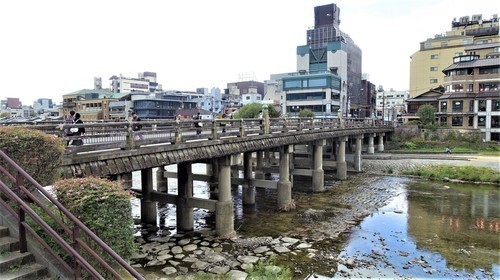 １三条大橋（２６－０２３４）左京区 (1).JPG
