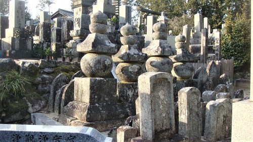７五輪石塔（２６－６７０７７）千日墓地 (20).JPG