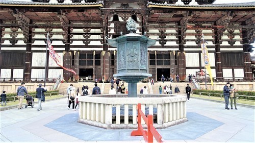 ８金銅八角燈籠（２９－０００２）東大寺 (11).JPG