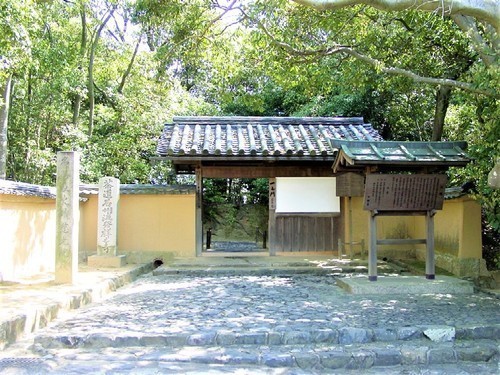 2(29-601)(00)慈光院一之門.jpg