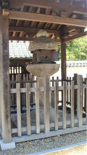 ３３（２９－２００）石燈籠當麻寺 (8).JPG