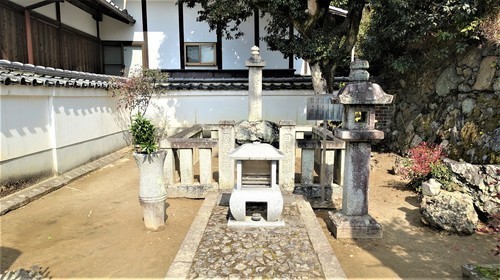 6日像上人荼毘所(26-5020)宝塔寺 (6).JPG