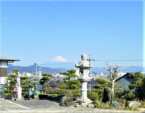 ３（２２－３５）（００）龍華寺境内からの富士山３.JPG
