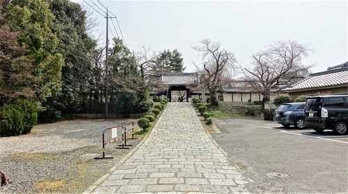 2本願寺山科別院参道(26-0798)山科本願寺 (6).JPG