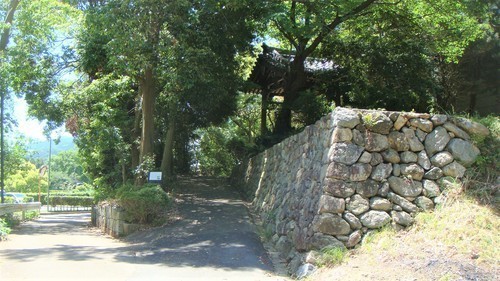 ６境内入口（２９－１０２３）高雄寺  (2).JPG