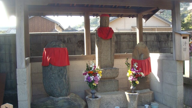 2地蔵尊(30-2418)本光寺 (4).JPG
