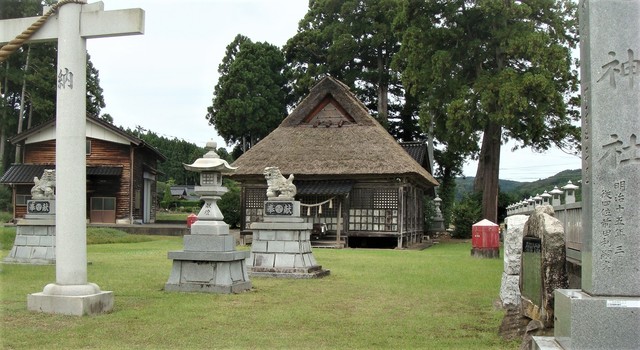 2松尾神社拝殿(17-2208)松尾寺 (3).JPG