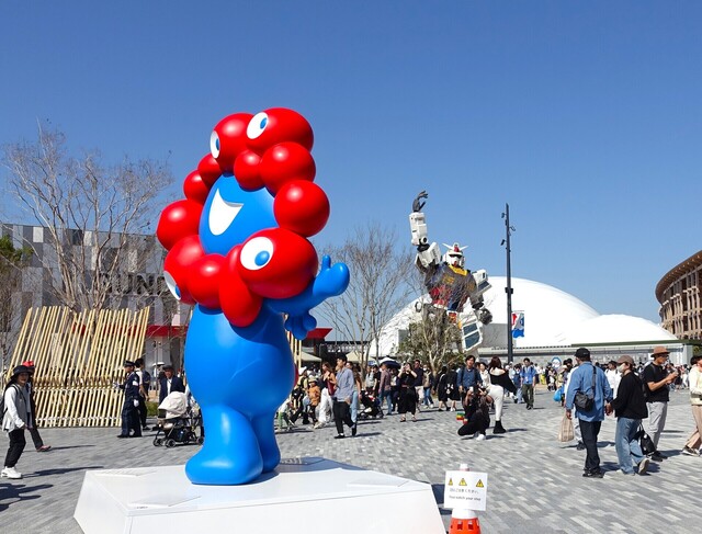 4ミャクミャクとガンダムDSC04391.JPG