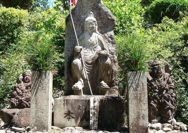 4役行者像DSC06824観音寺 (12).JPG