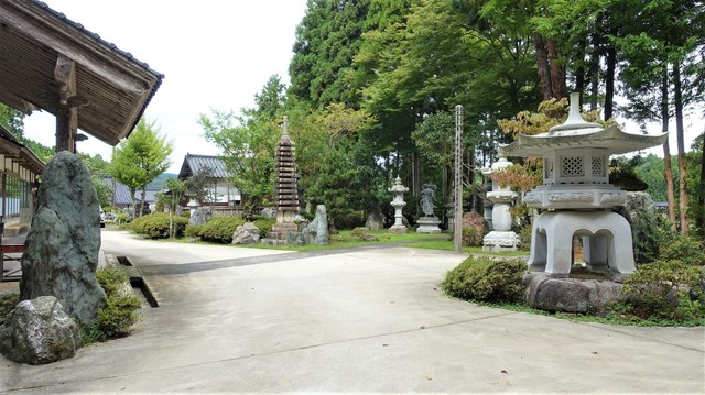 9境内(17-2208)松尾寺 (18).JPG